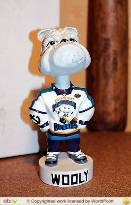 Wooly bobblehead
